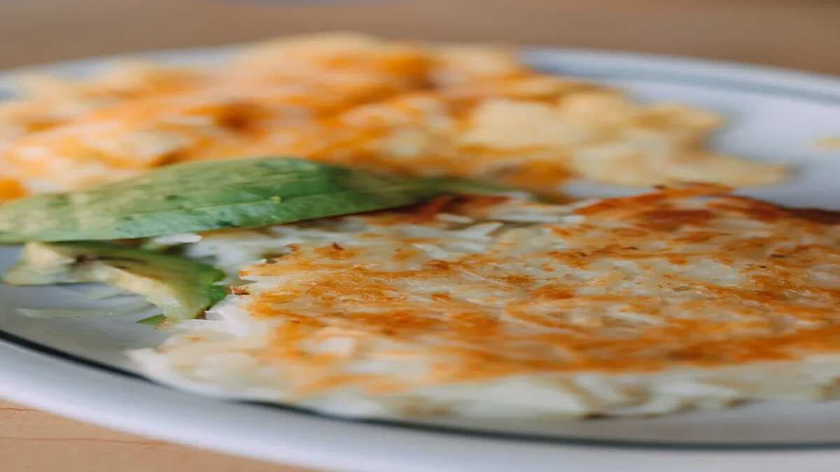 Chilli Cheese Omelette: A Perfect Kick-Off To Your Mornings