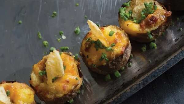 Try These Cocktail Bullet Potatoes For Your Next House Party