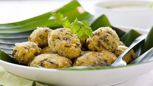 Nuchinunde: Steamed, Herb-Flavoured Lentil Dumplings