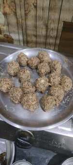 Nuts and seeds laddoo
