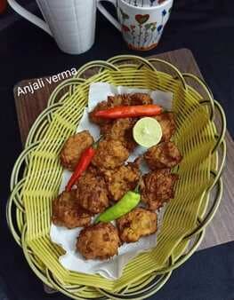 Mix vegetable suji Fritters