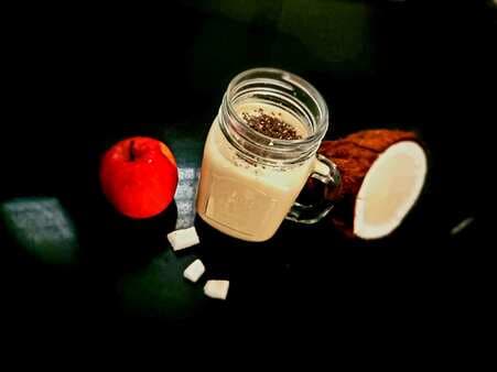 Vegan apple coconut smoothie