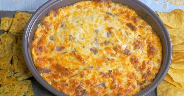 5 Ingredient Cheesy Bacon Dip