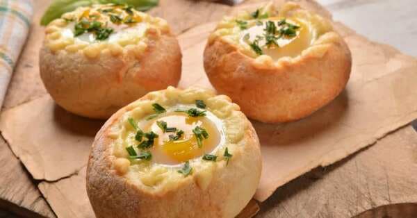 Breakfast Egg Bread Bowls