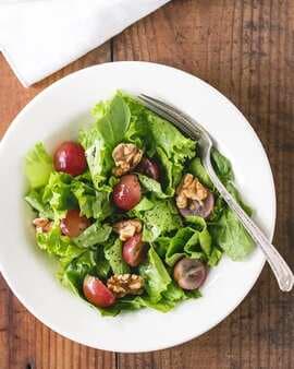 Grape Salad With Walnuts & Poppyseed Dressing