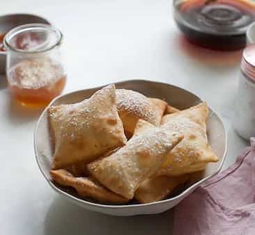 New Mexican-Style Sopapillas