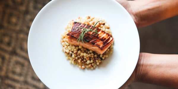 Balsamic And Rosemary Grilled Salmon