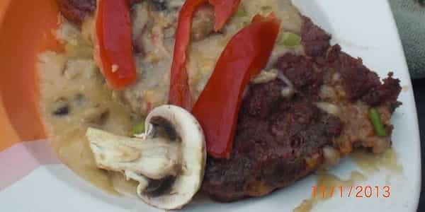 Cheeseburger Meatloaf With Mushroom Sauce