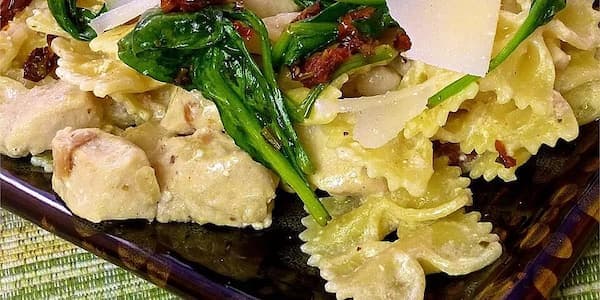 Mascarpone Pasta With Chicken, Bacon And Spinach