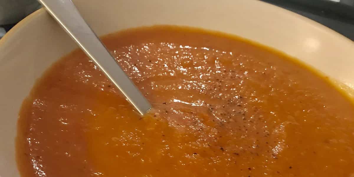 Vegan Roasted Red Pepper And Carrot Soup