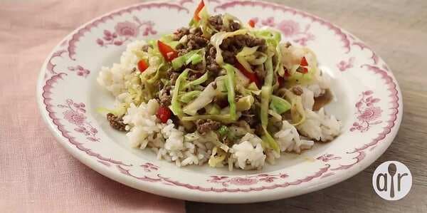 Black Pepper Beef And Cabbage Stir Fry