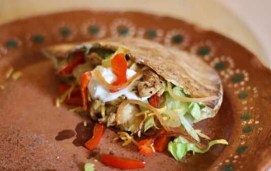 Southwestern Chicken Pitas With Chipotle Sauce