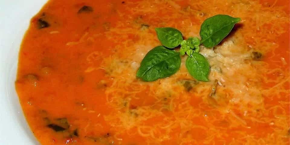 Tomato Spinach And Basil Soup