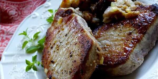Pork Loin Chops With Cherry-Apple Stuffing