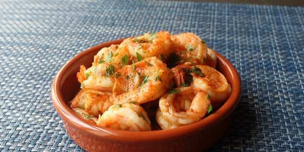 Spanish Garlic Shrimp (Gambas Al Ajillo)