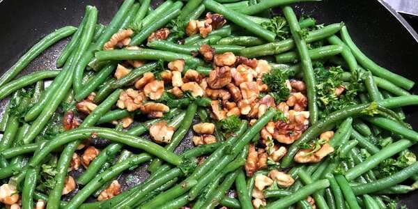 Green Beans With Walnuts