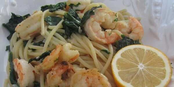 New Year Spinach Fettuccine With Scallops