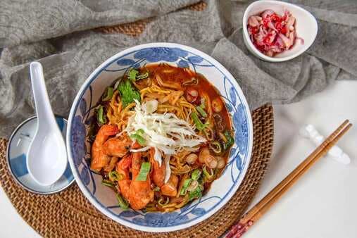 Indonesian Curry Noodle Soup