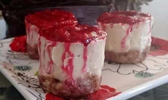 Raw Muddled Raspberry Cheesecakes