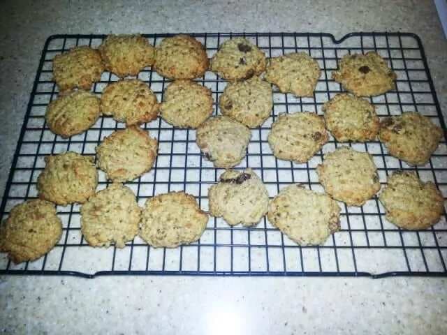 Date And Oat Biscuits