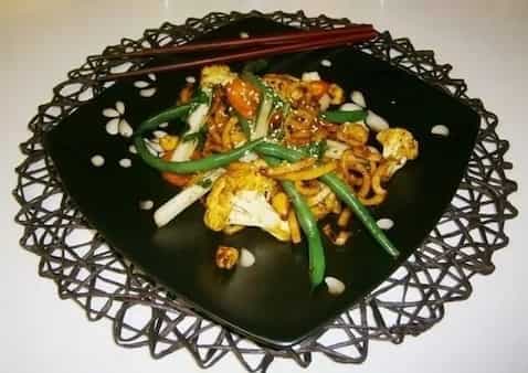 Udon Noodles With Cauliflower Green Beans And Cashews