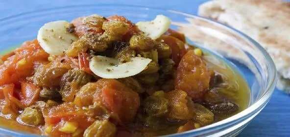 Bengali Style Tomato Raisins Chutney