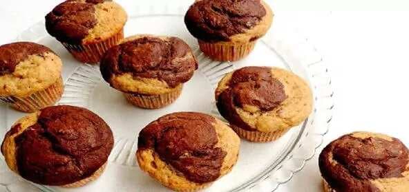 Eggless Marble Muffins