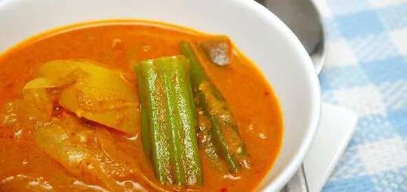 Lady'S Finger (Okra) And Tomato Curry