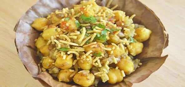 Potato Channa Chaat