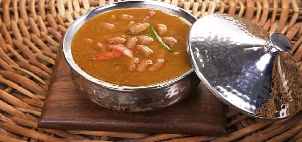 Rasedar Rajma (Rajma In Curry Sauce)
