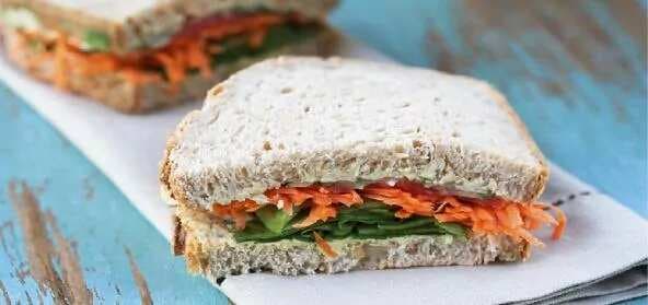 Spinach And Carrot Sandwich