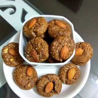 Almonds Chocolate Cookies