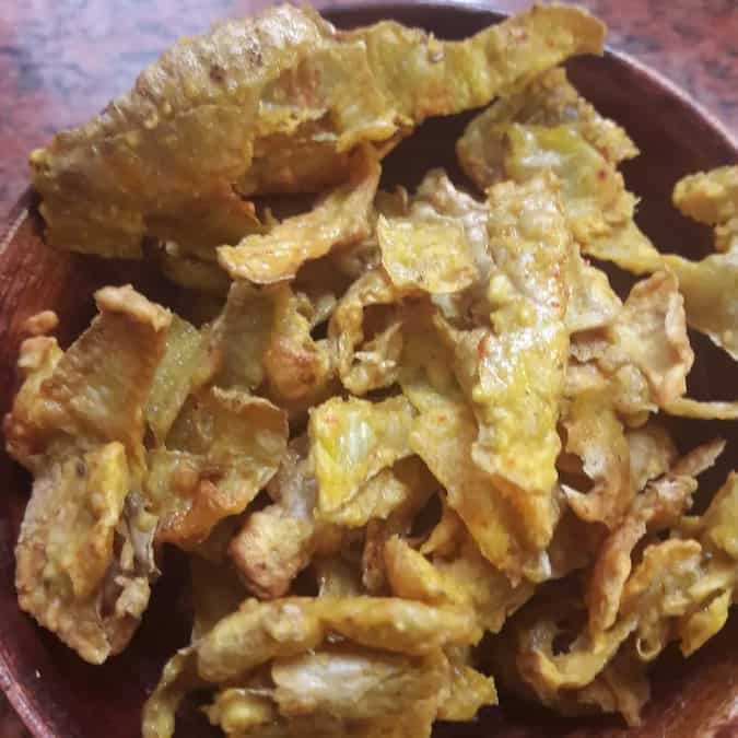 Aloo r khosha bhaja/potato peels pakora