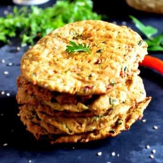 Bakery Style Baked Nippattu-Savoury Onion Crackers