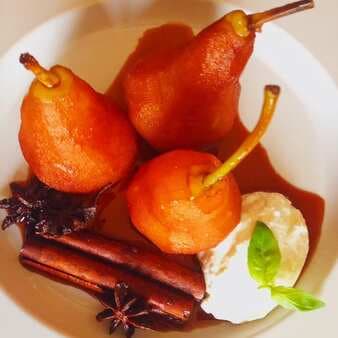Balsamic honey poached pears with mascarpone cheese