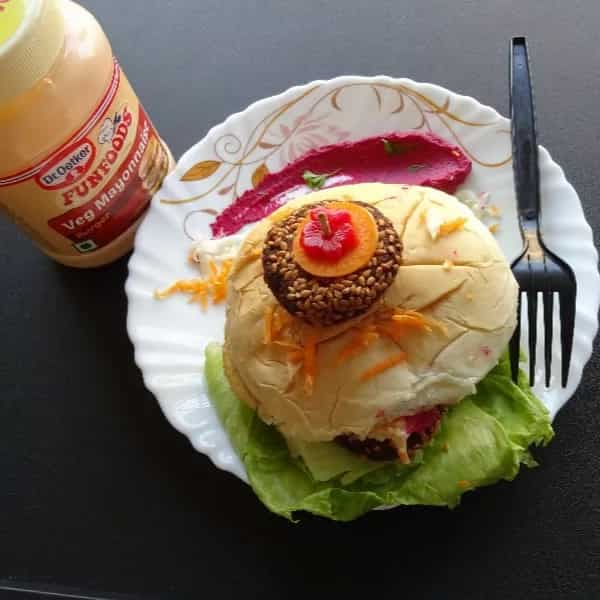 Carrot Falafel Burger With Beetroot Hummus