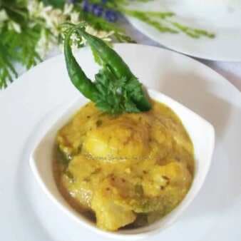 Chama Dumpa Pulusu-Arbi With Sesame Tamarind Sauce