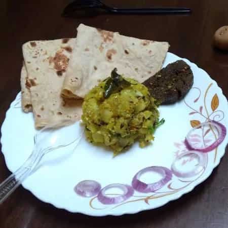 Chapati-potato bhaji