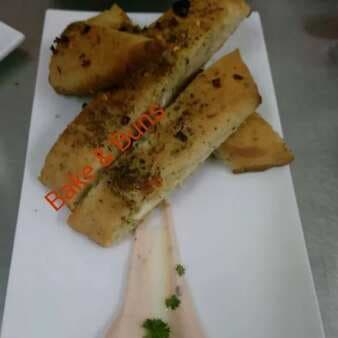 Cheese garlic breadsticks-'domino's style'