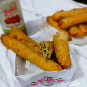 Chicken chinese noodles roll