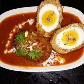 Chicken Nargeshi Kofta Malay Curry