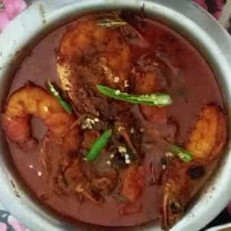 Chingri/prawn malai curry