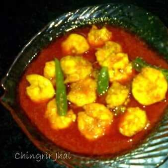 Chingrir Tel Jhal Or Prawn In Red Curry