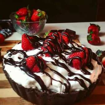 Chocolate strawberry pie