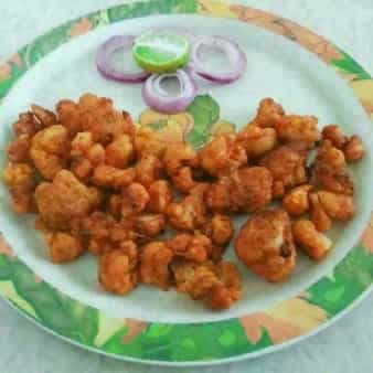 Crunchy Gobhi Pakoras