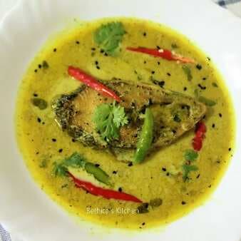 Doodh ilish (fish in milk gravy-bengali style)