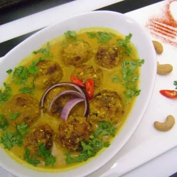Echorer kofta curry (green jackfruit kofta in gravy-bengali style)