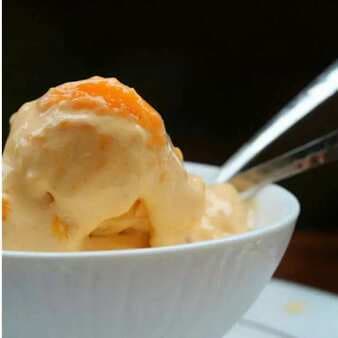 Eggless mango ice cream