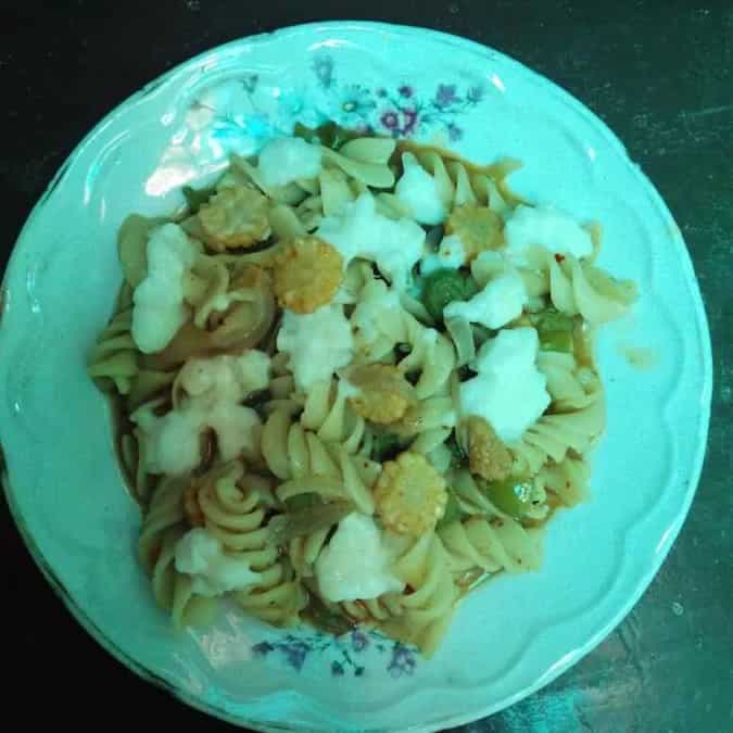 Eggless Salad With Cheese