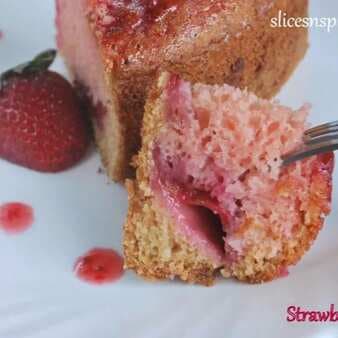 Eggless strawberry cake